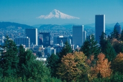 Mt_Hood_over_Portland-1